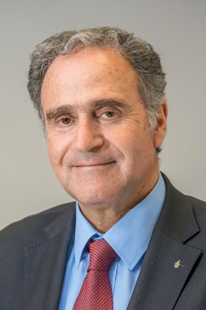  Dan Catarivas